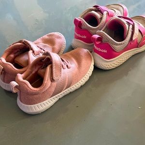 Little girl shoes 9. 2 pairs, pink, good condition